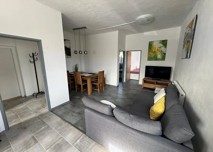 아파트 6 Toni 트라운